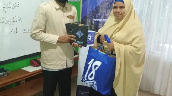 Penyaluran Infaq & Wakaf Quran ke RQ PPA Kuningan